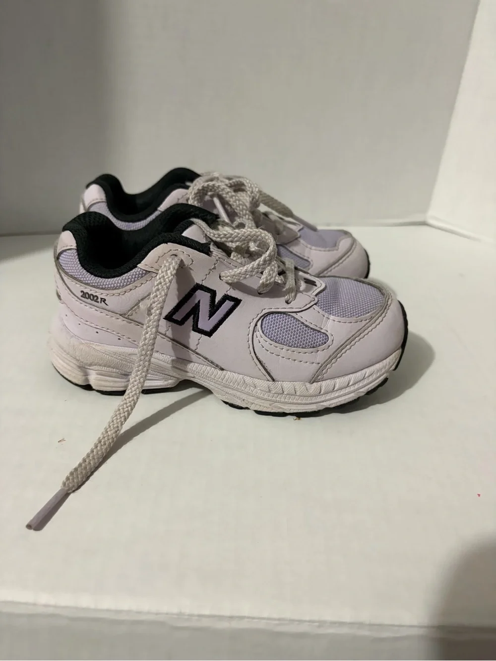 New Balance 2002R Toddler Sneakers Size 9 Light Purple Black